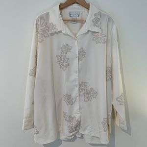 Women’s plus floral button up size 3X